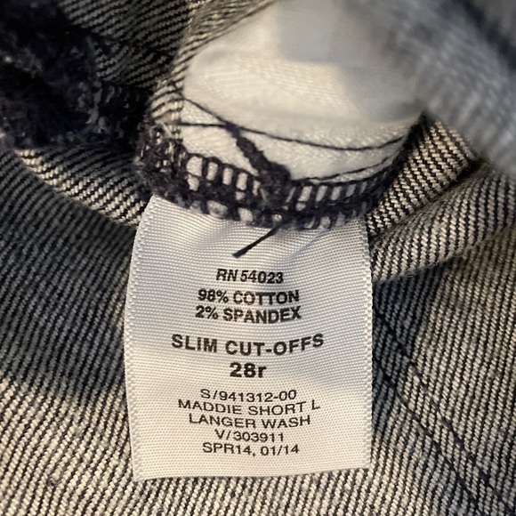 Gap Maddie Slim Cut Offs Jean Shorts Dark‎ Wash 28R - Picture 13 of 16